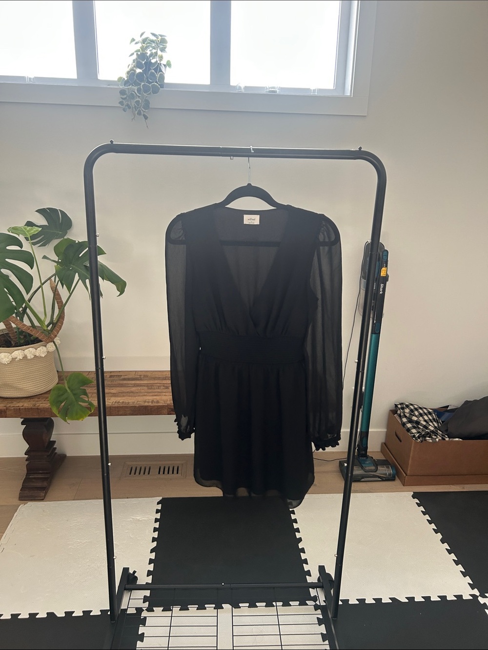Wilfred Black Long-Sleeve V-Neck Mini Dress